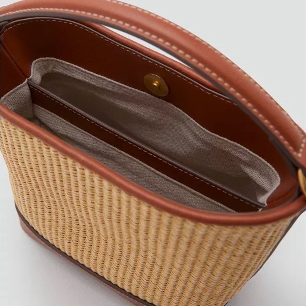 NWT MANGO
Women's Buckle Detail Canvas Bucket Bag - Picture 3 of 6